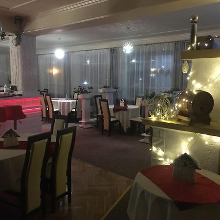 Hotel Mis Bochnia Ngoại thất bức ảnh