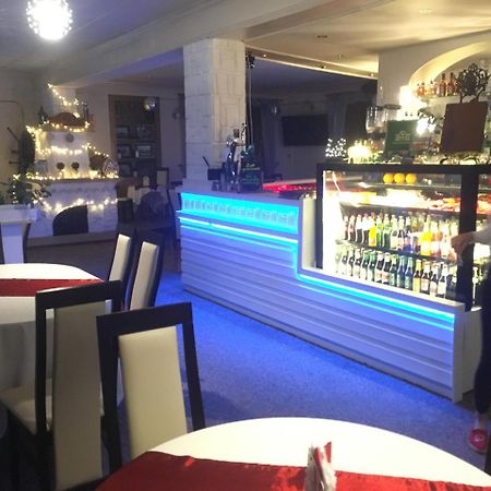 Hotel Mis Bochnia Ngoại thất bức ảnh