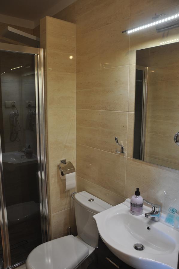 Hotel Mis Bochnia Ngoại thất bức ảnh