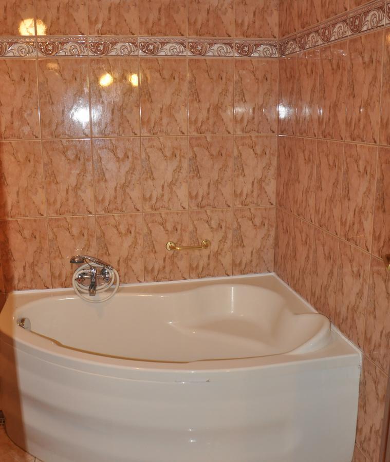 Hotel Mis Bochnia Ngoại thất bức ảnh