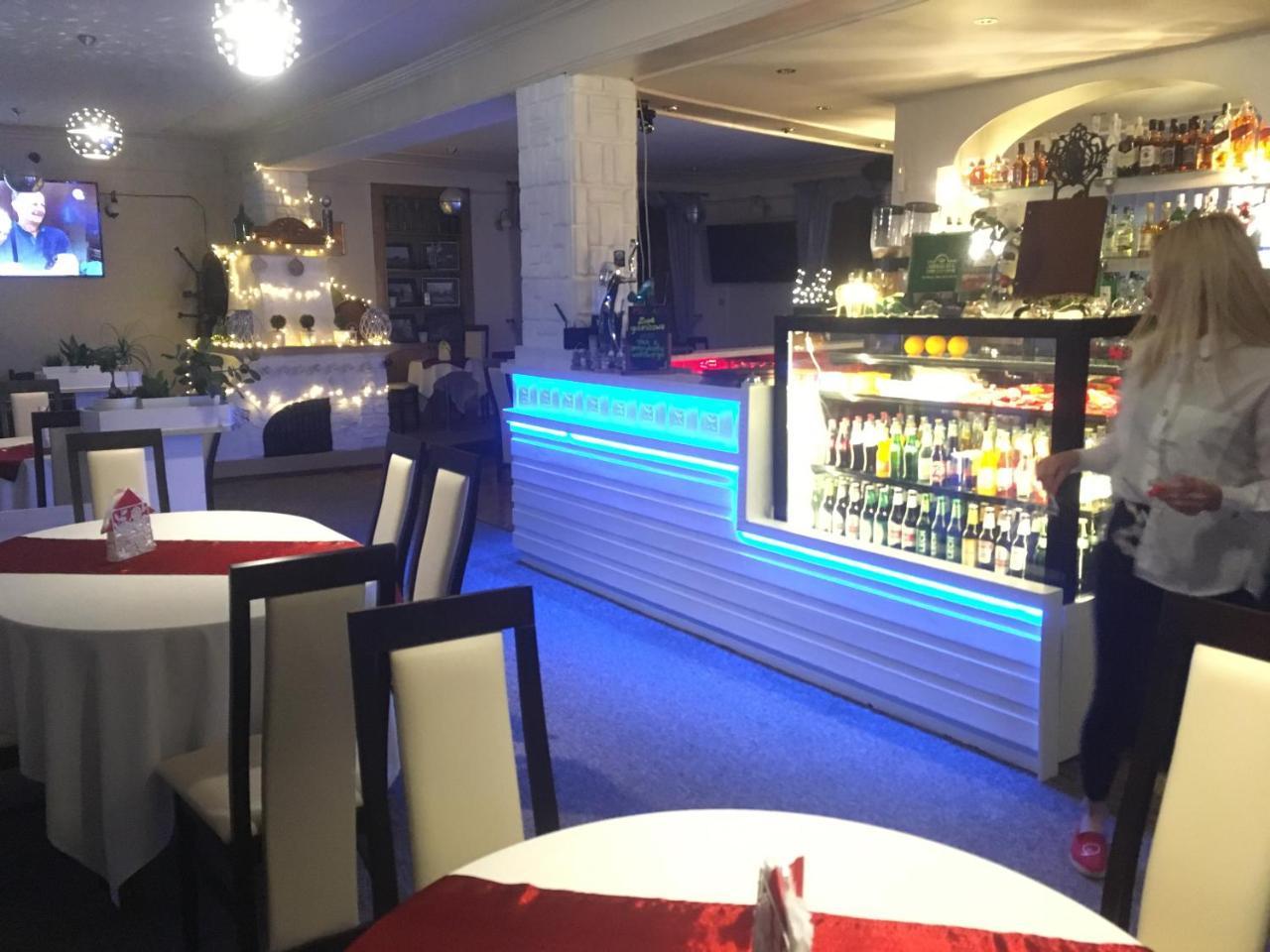 Hotel Mis Bochnia Ngoại thất bức ảnh